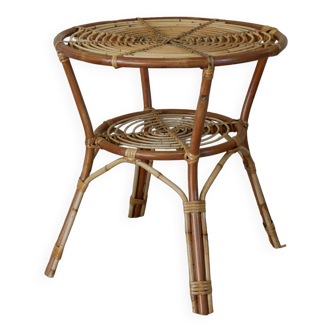 Round natural rattan table