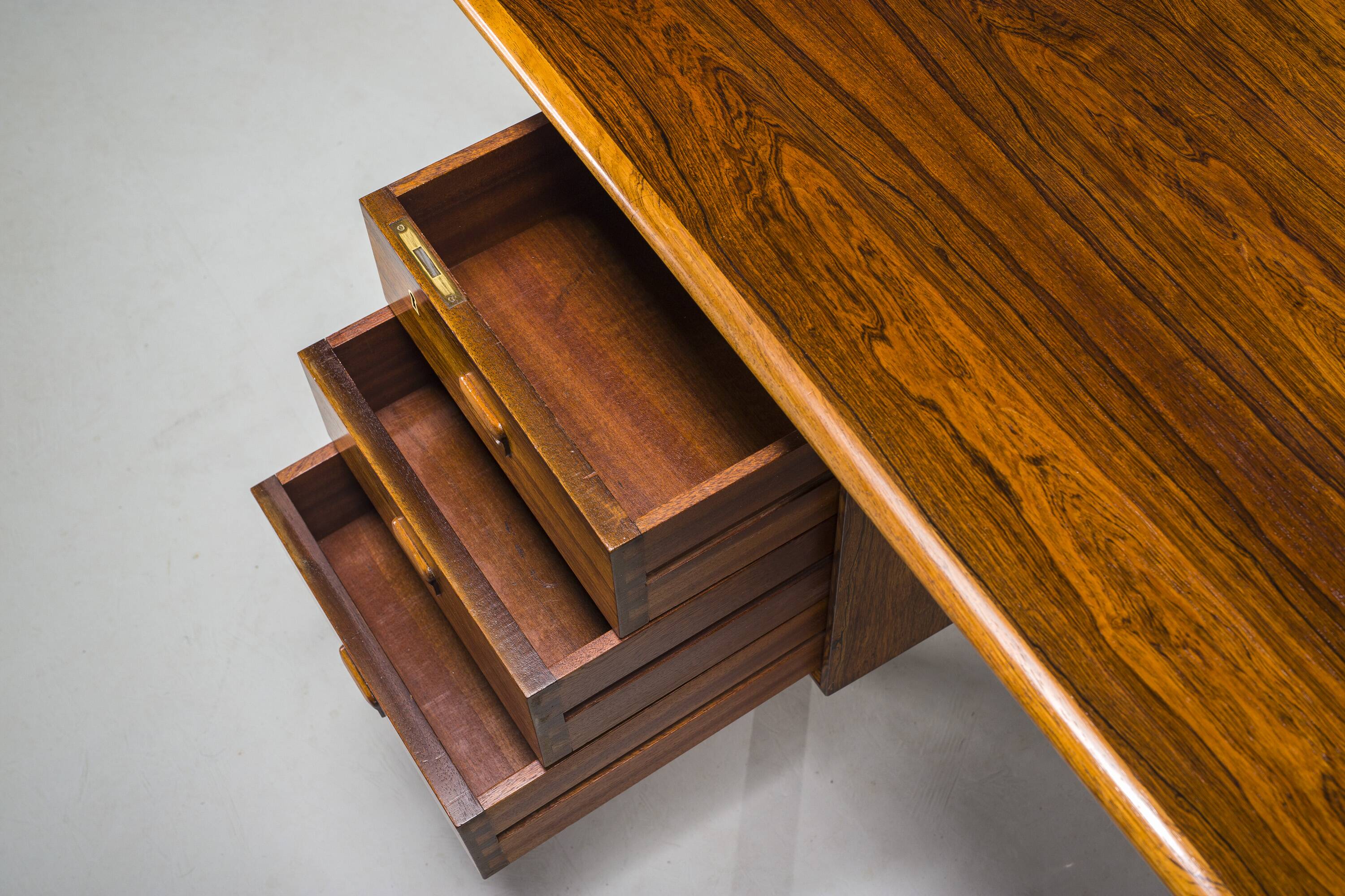 Bureau en palissandre, 1960