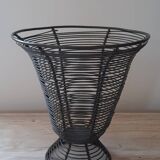 Wire vase
