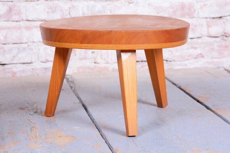 Mid-Century Small Tables in Larch Wood, Czech, 1950s, Set of 2