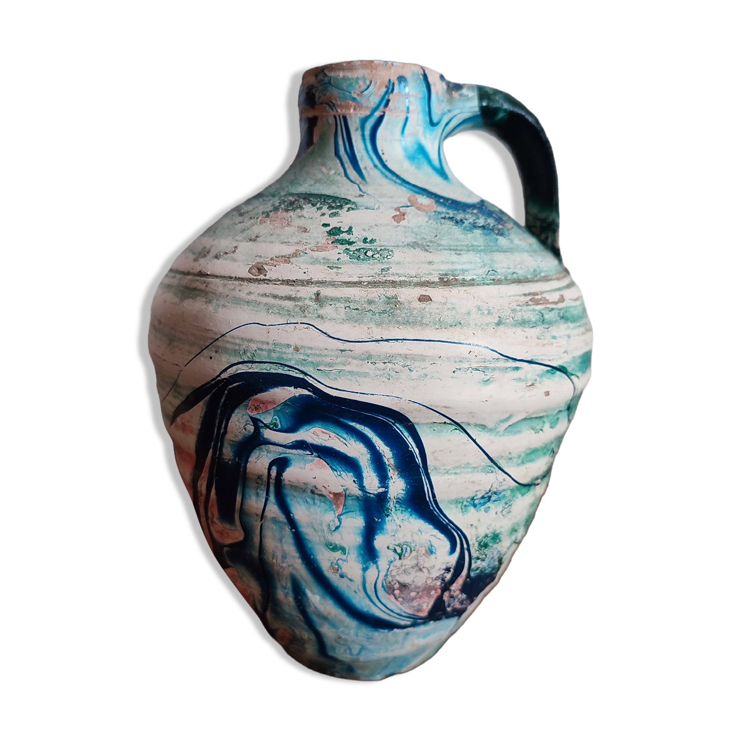 Vase en terre cuite à finition marbrée