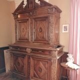 Buffet ancien sculpté