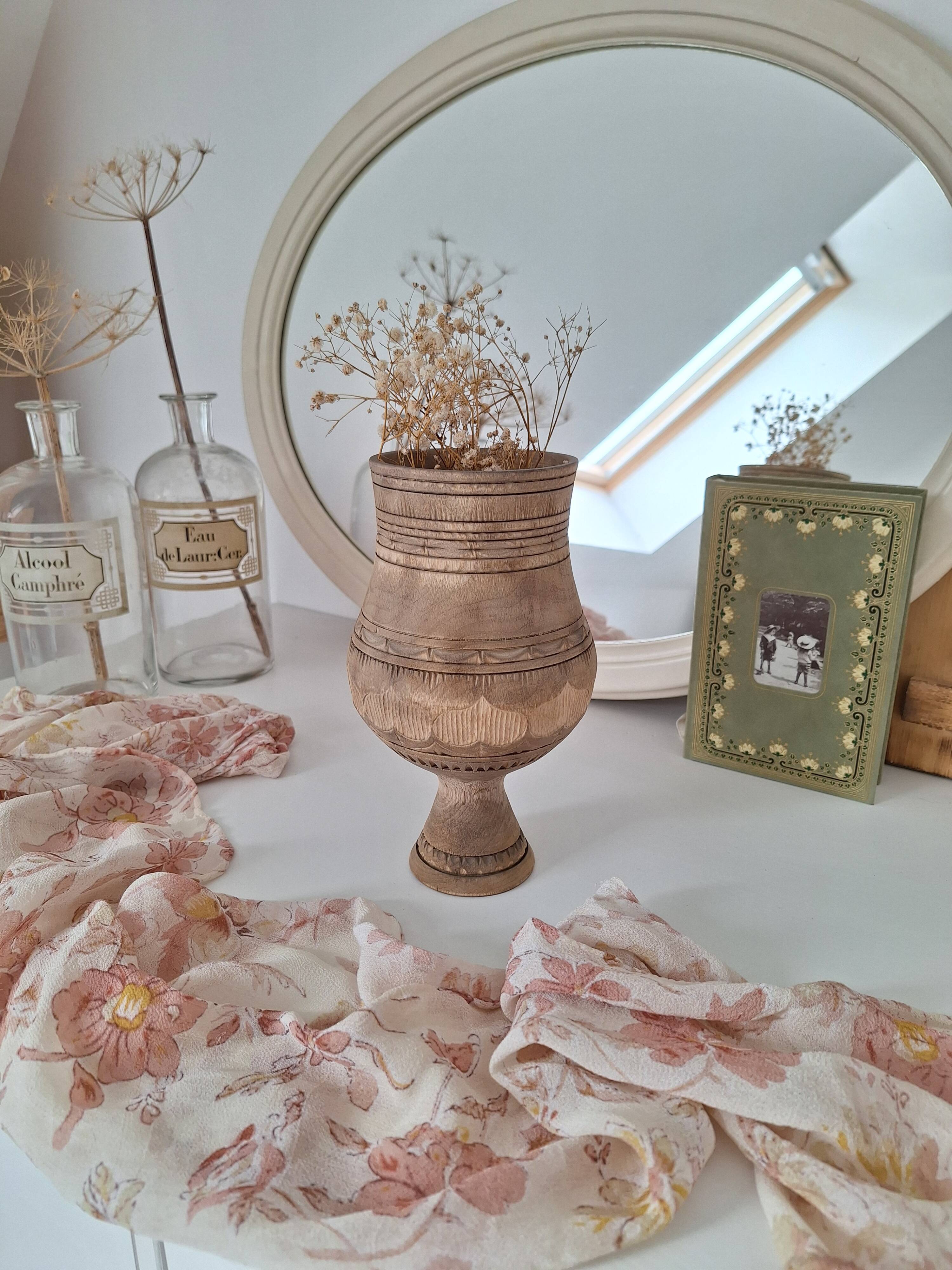 Bowl / Carved wooden vase