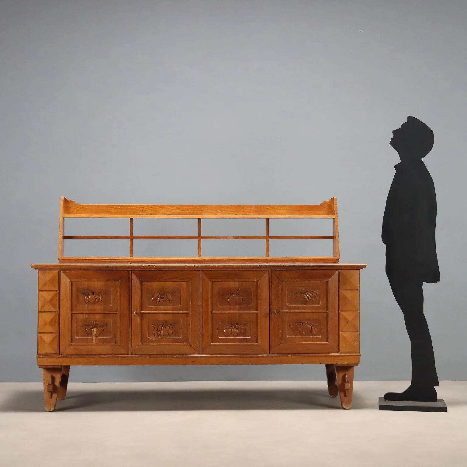 Vintage oak veneer sideboard, Italian design, 1950s.
