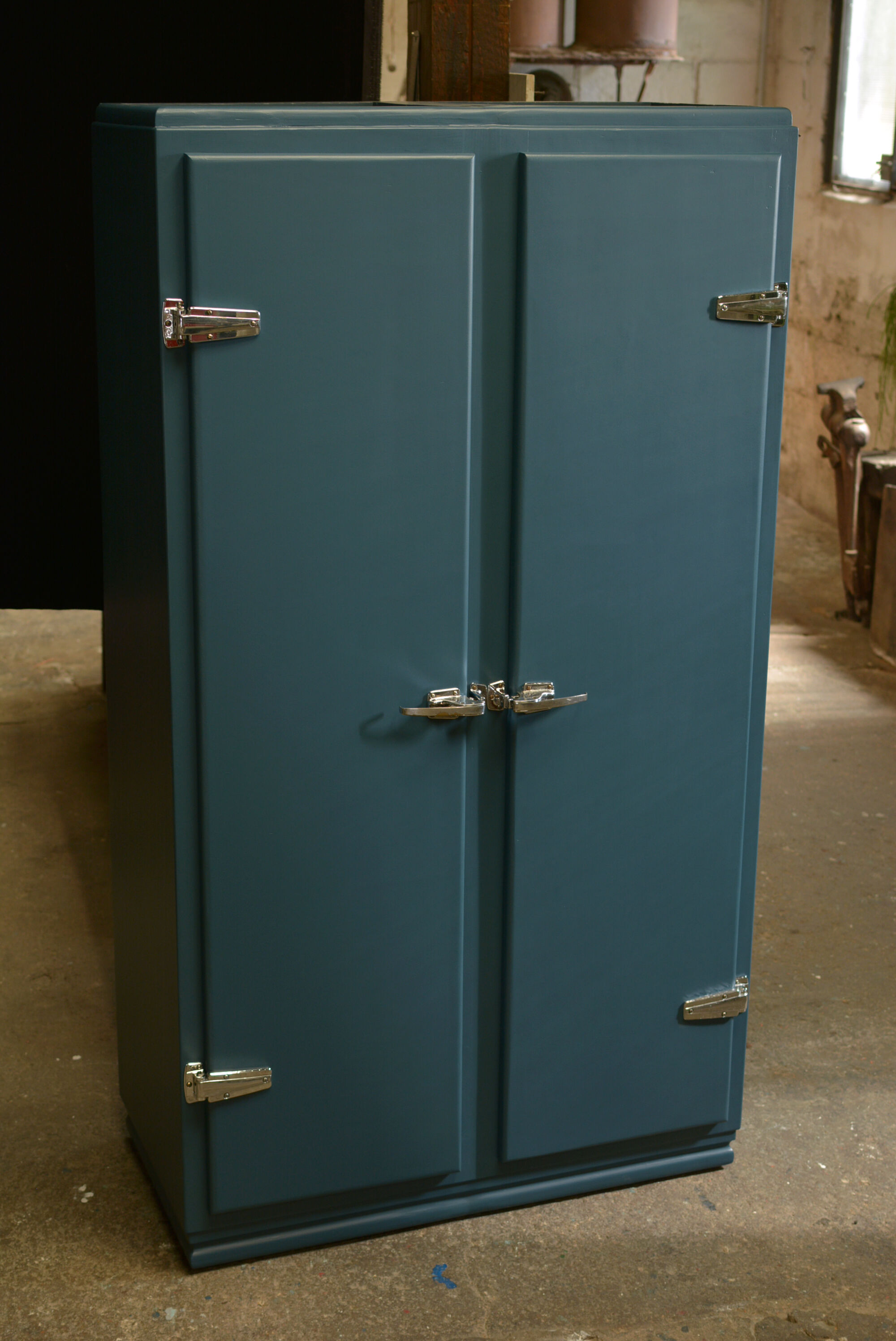 Armoire mado originale