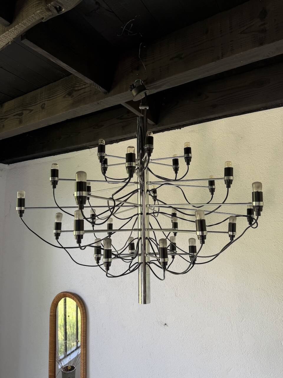 Lustre suspension Gino Sarfatti for Arteluce 30 lights model 2097 from the 1960s.