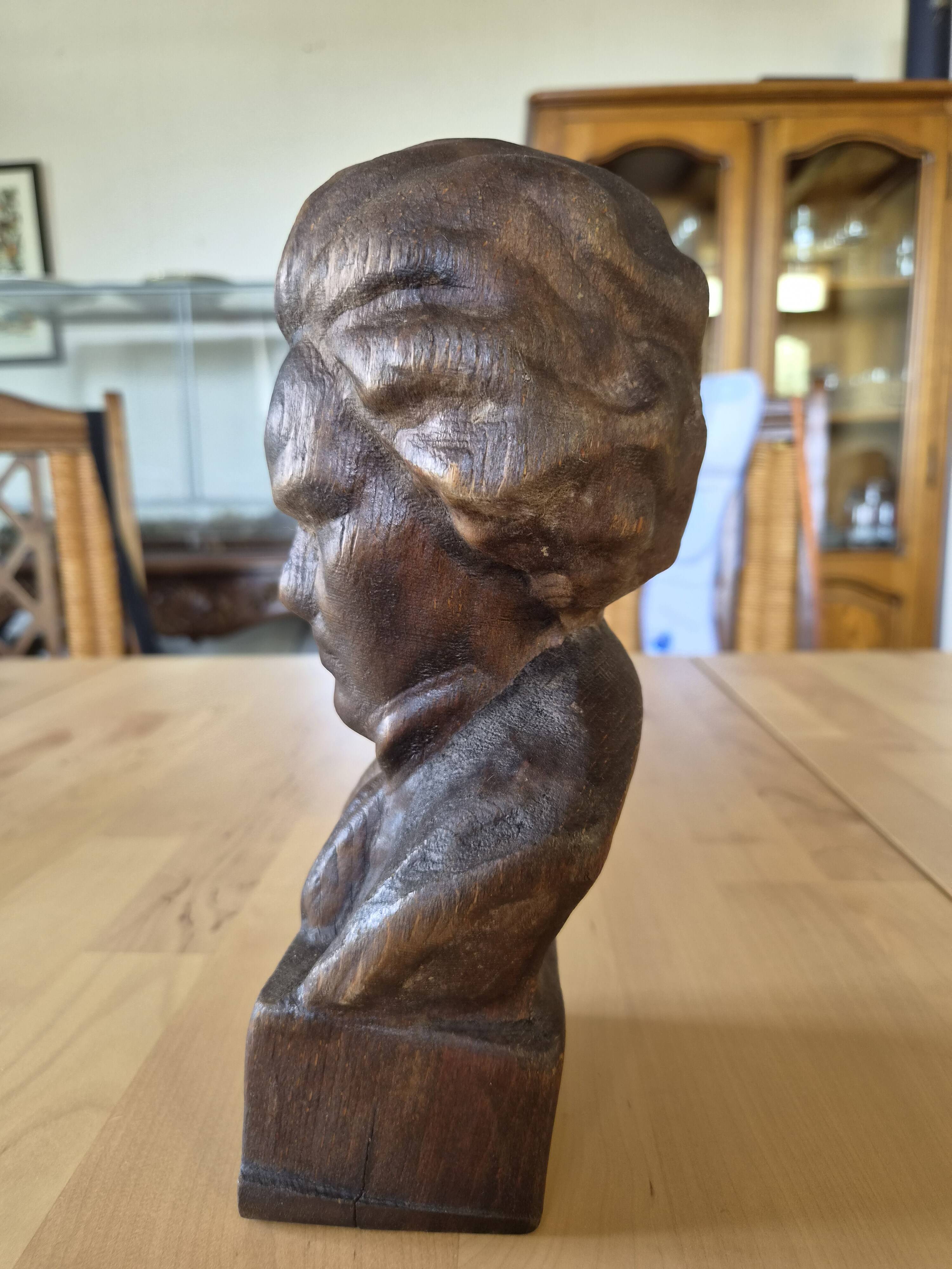 Buste de Beethoven sculpté en bois - statue vintage