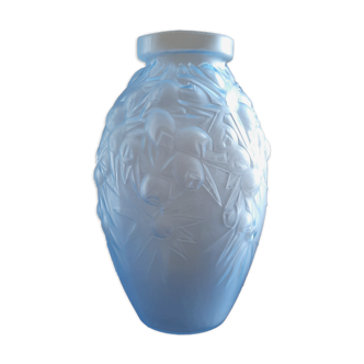 Vase au pin maritime en verre bleu, vers 1930