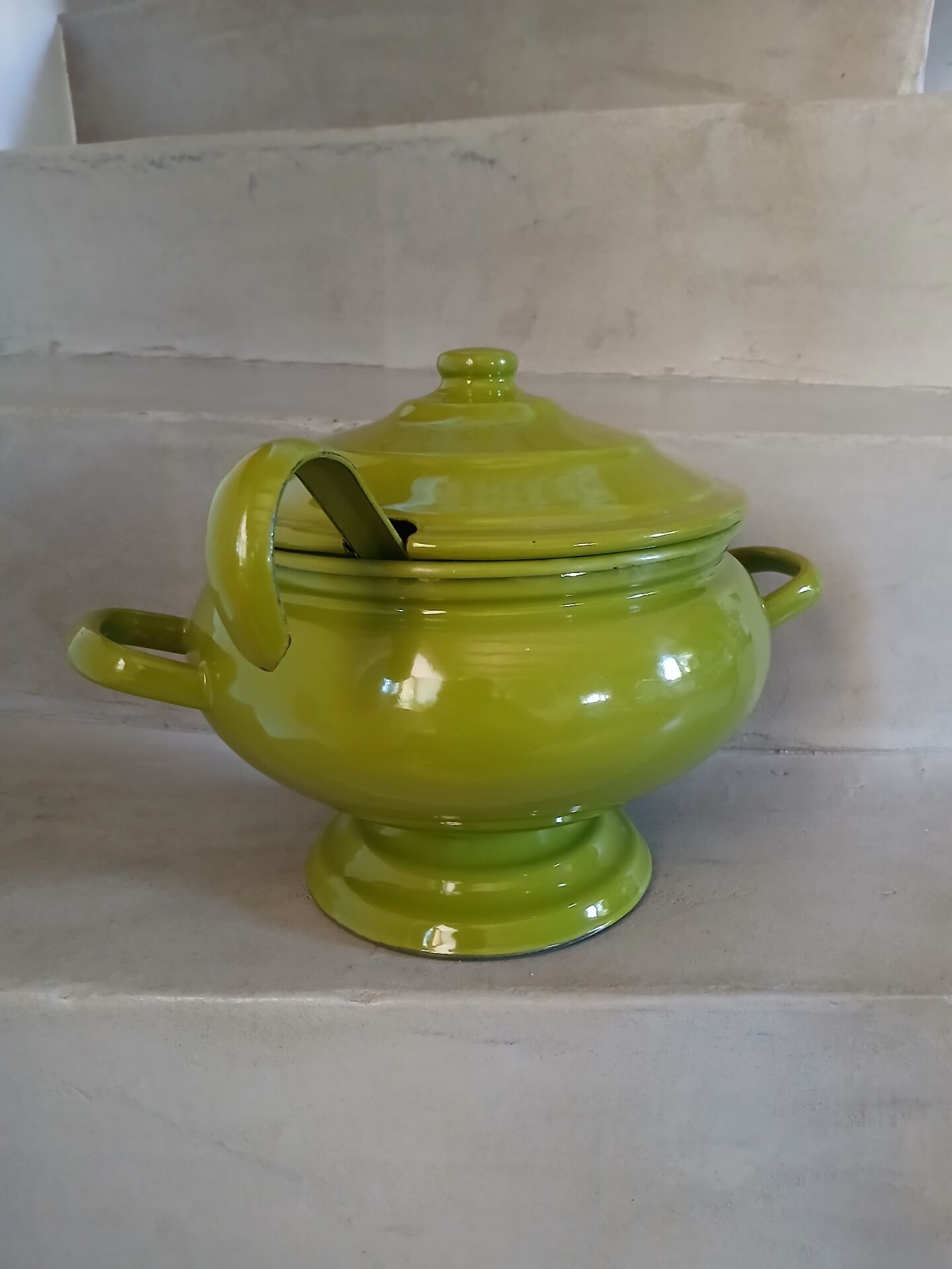 Vintage green enamelled tin soup tureen
