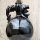 Carafe à vin iridescente antique