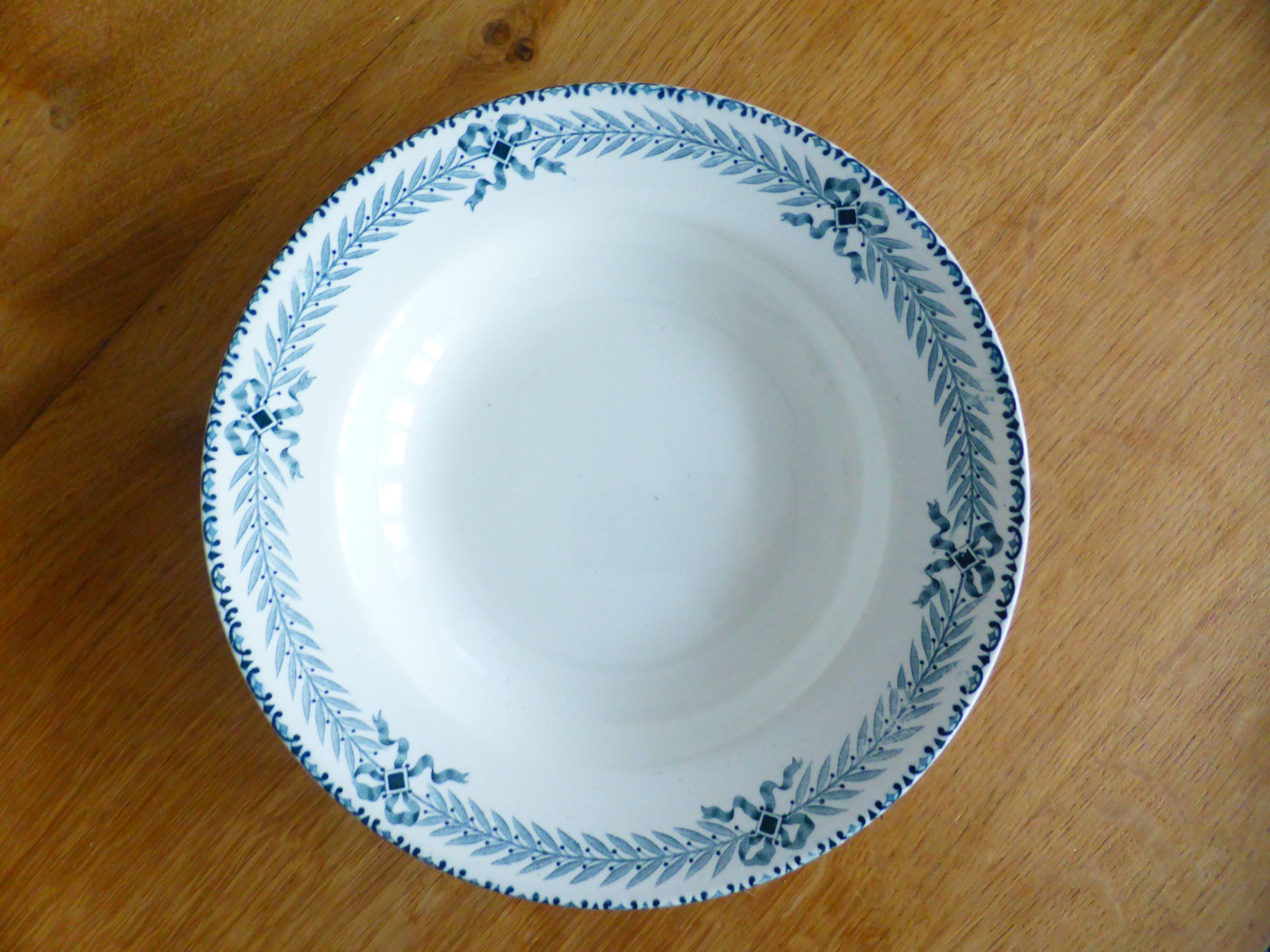 1 deep plate made of Boulanger ironstone model Chinon 221268