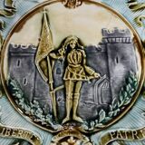 Assiette décorative Barbotine Faïence Jeanne d'Arc
