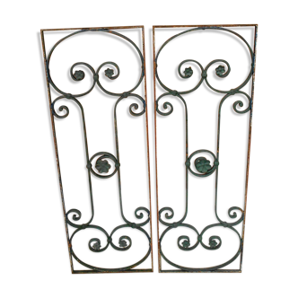 Set of cast iron grids
