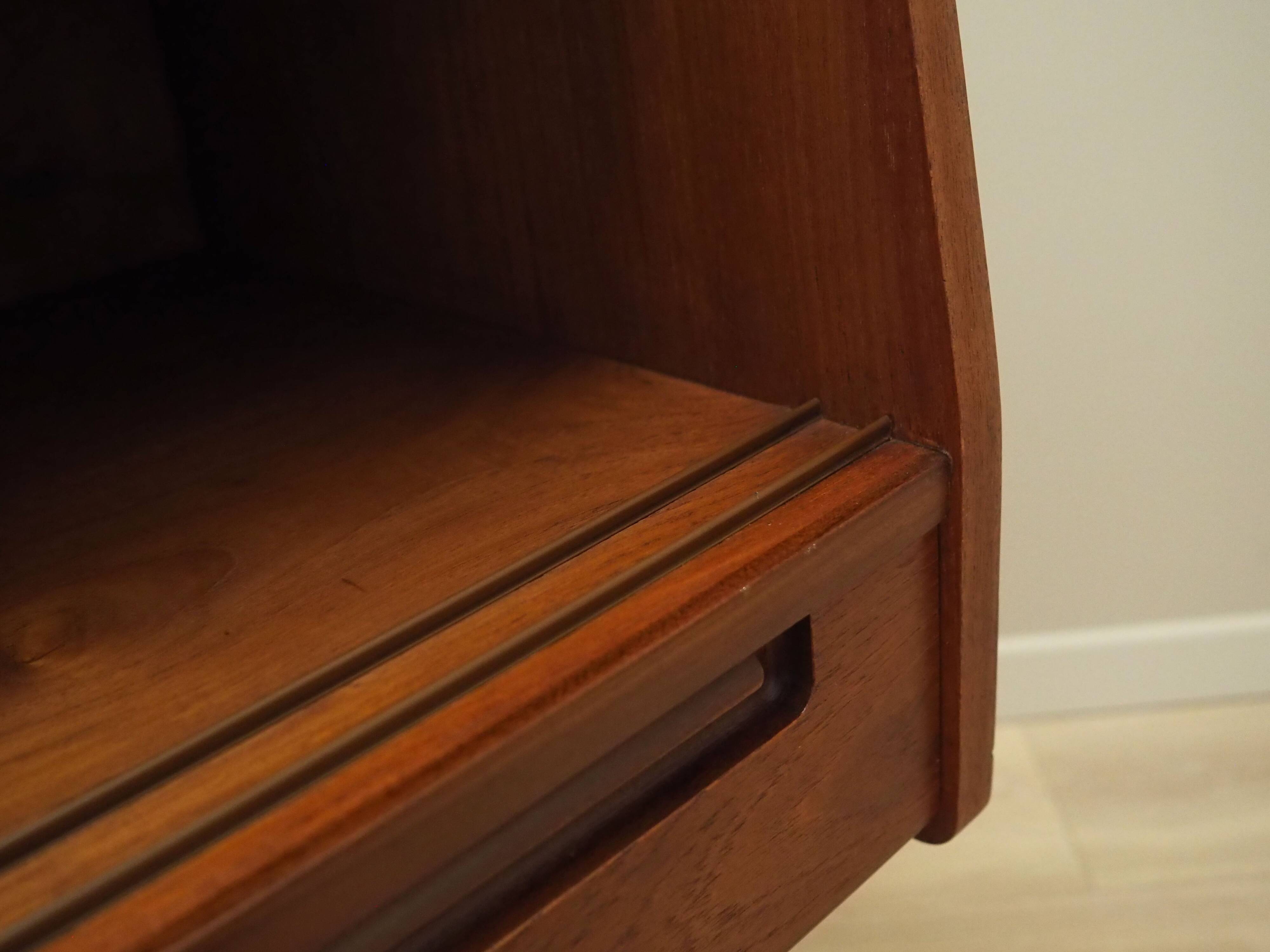 Enfilade haut en teck, design danois, années 1960, production : Danemark