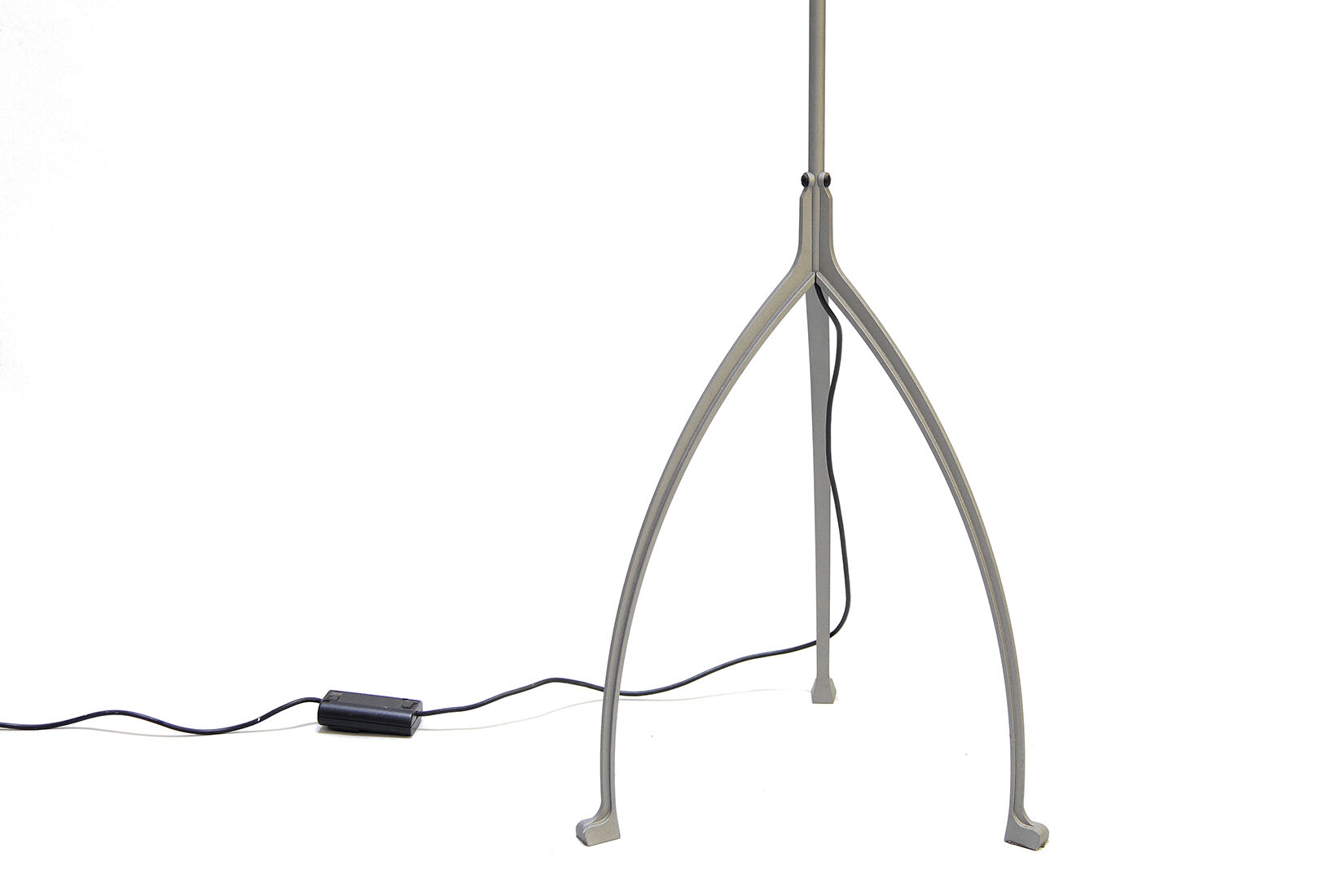 Mid century postmodern tripod floor lamp by Lucitalia, 80s