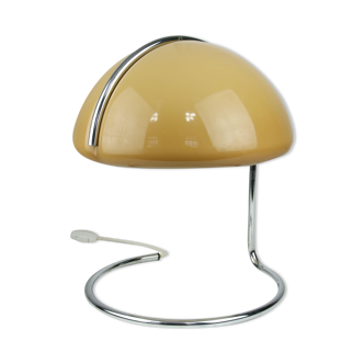 Italian Conchiglia lamp from Guzzini