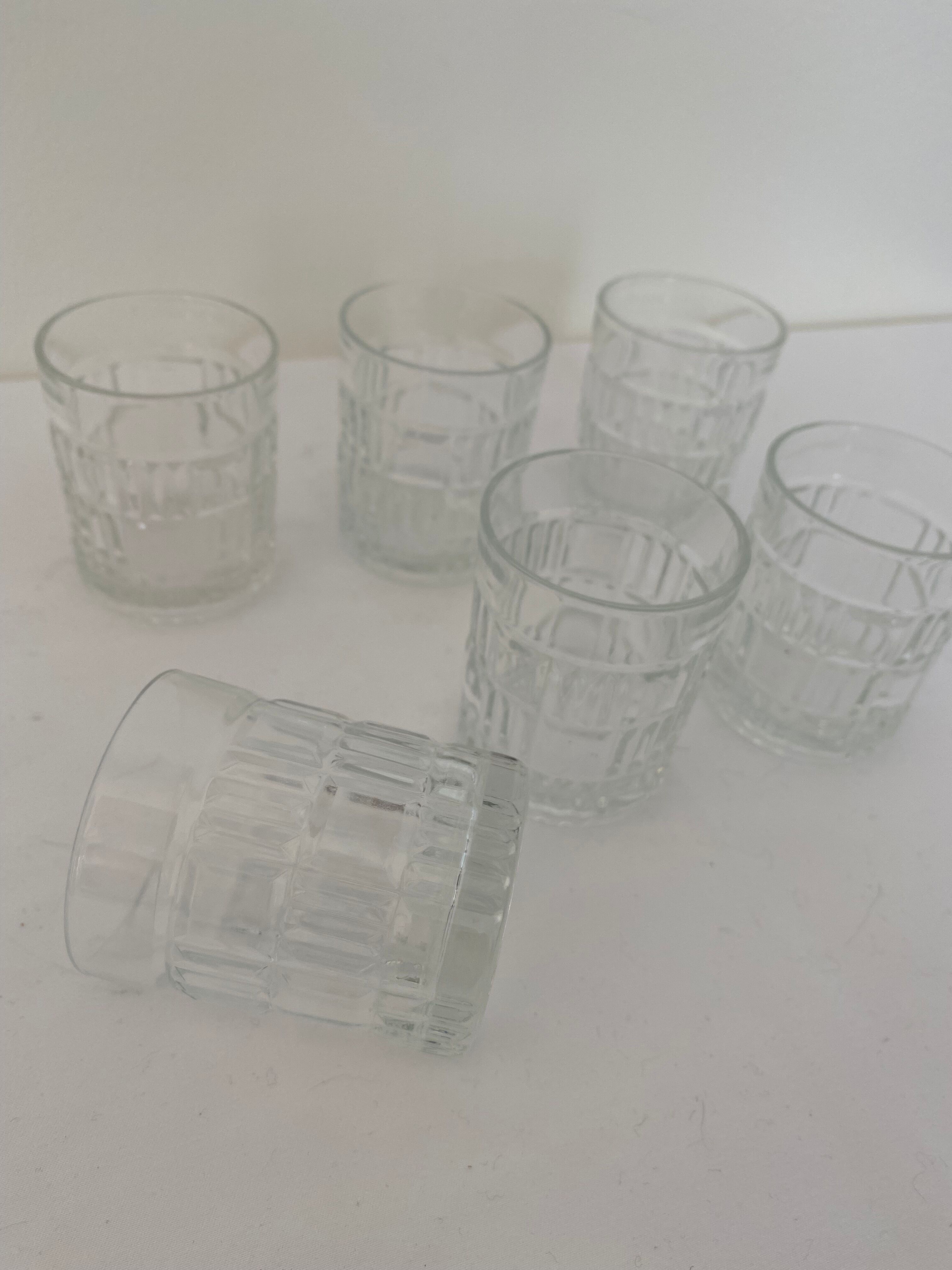 Verre à liqueur ou à shots vintage