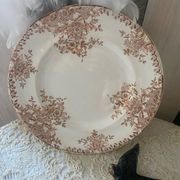 Assiette plate en terre de fer Longwy modèle Marly