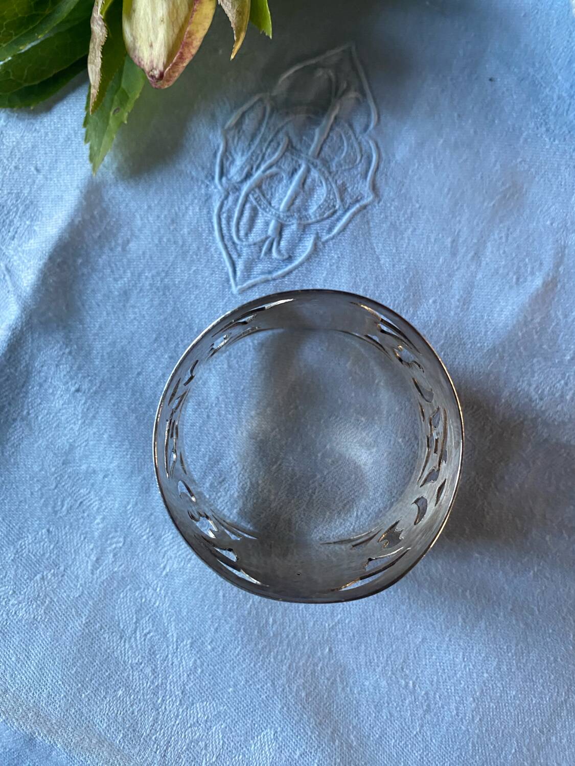 English silver plated napkin ring
