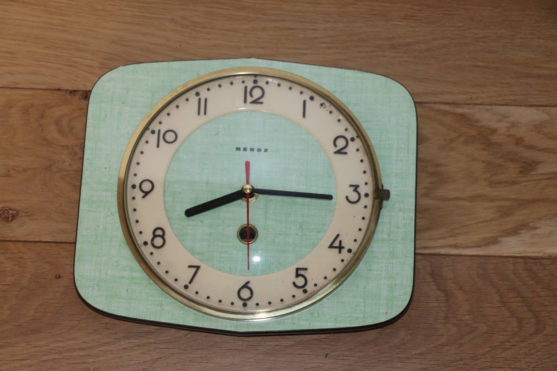 Beroz green formica wall clock
