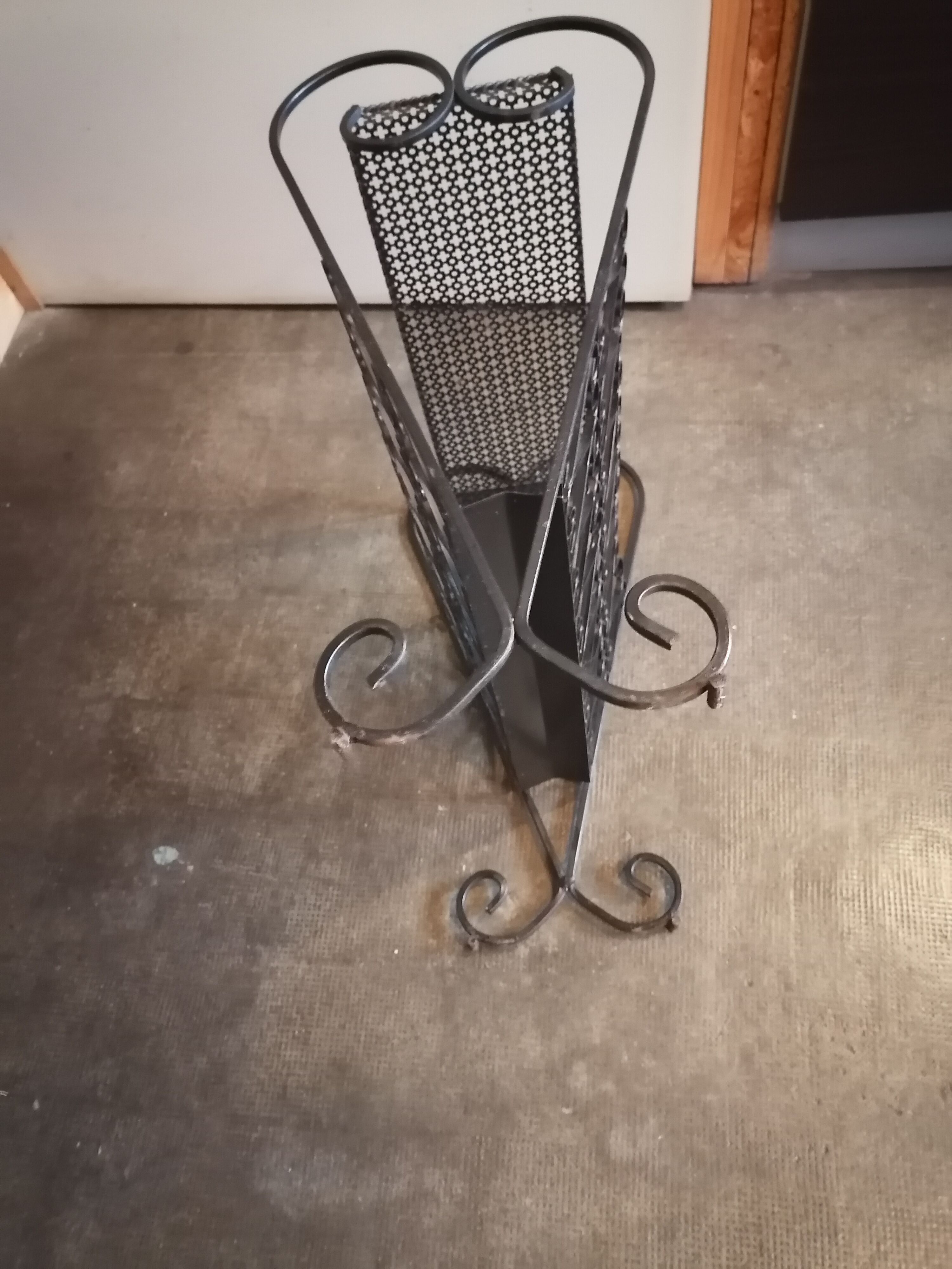 Wrought iron magazine holder Mategot 1960