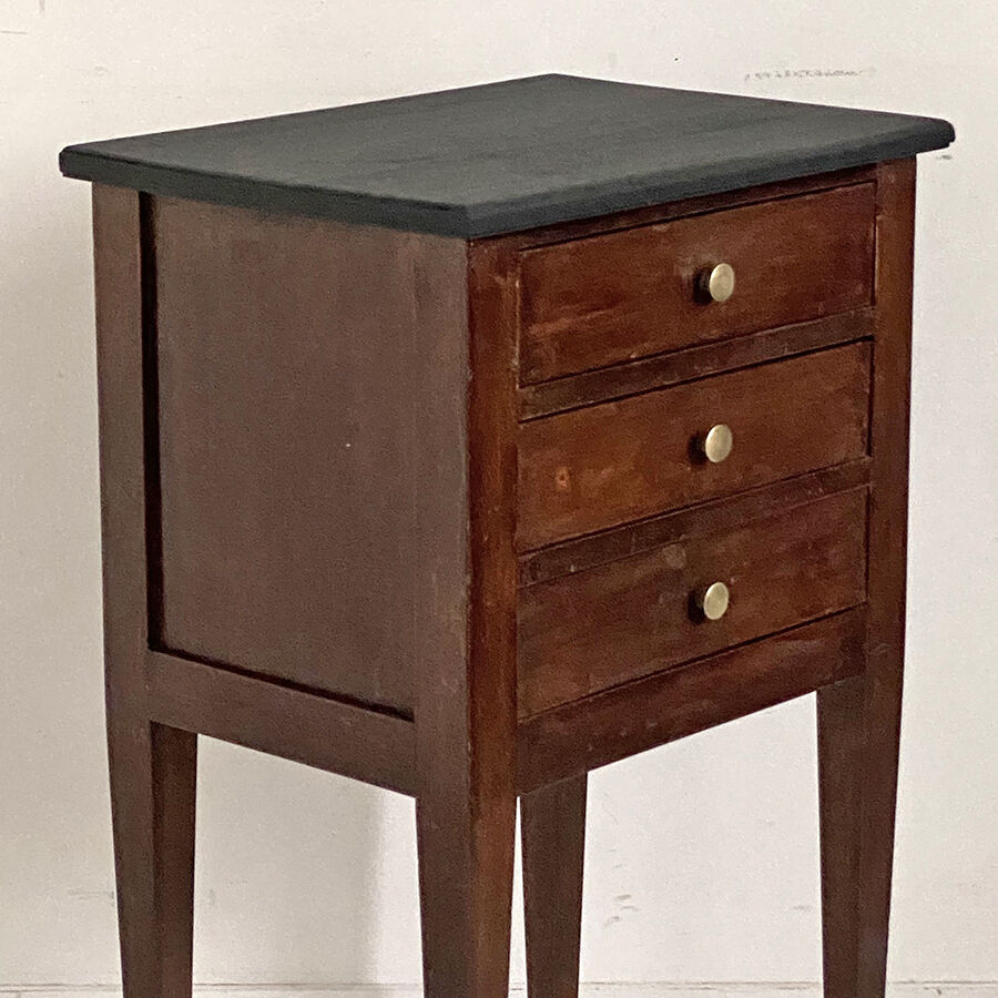 Table de chevet style Louis XVI