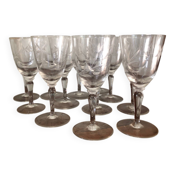12 verres en cristal gravé