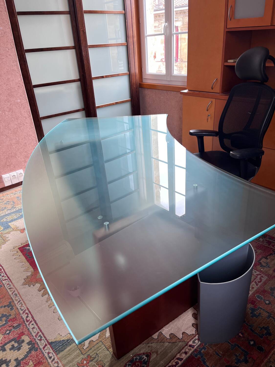 Executive design desk