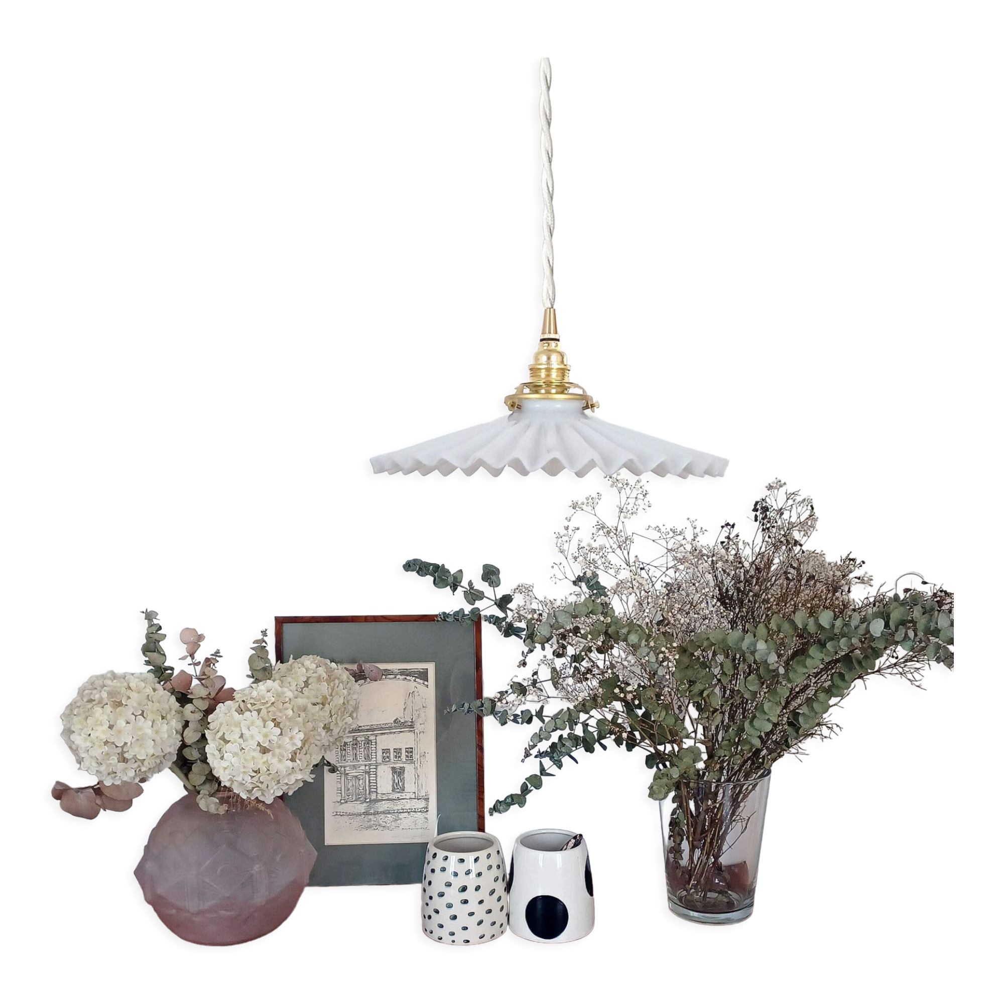 Serrated opaline suspension