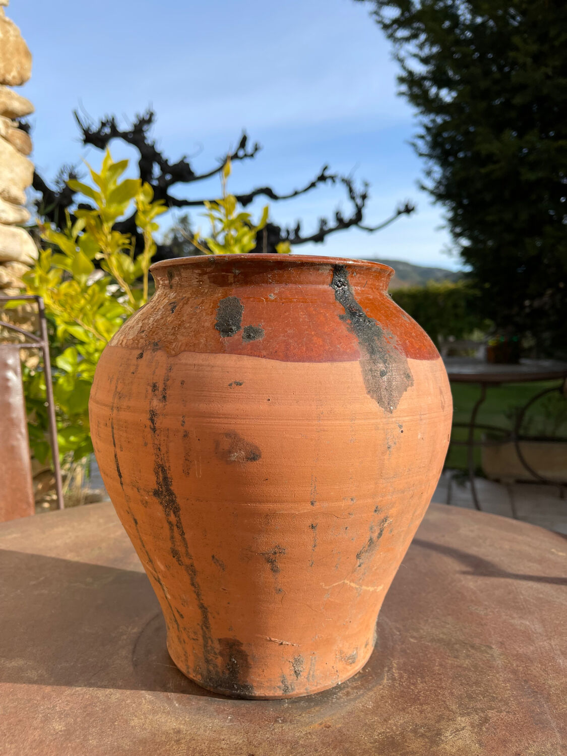 Ancient terracotta pottery jar