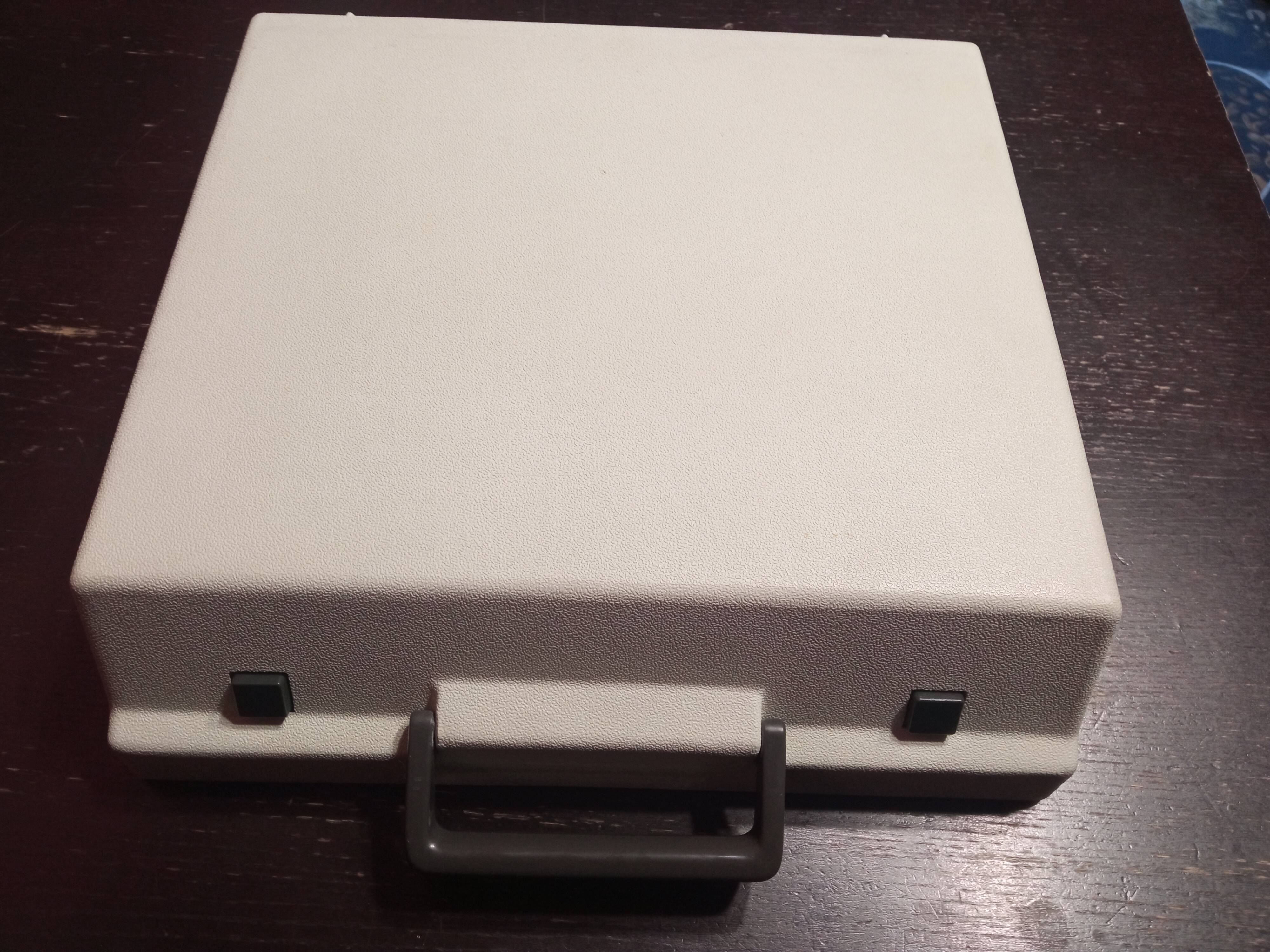 Olympia Traveller Typewriter luxury White as New