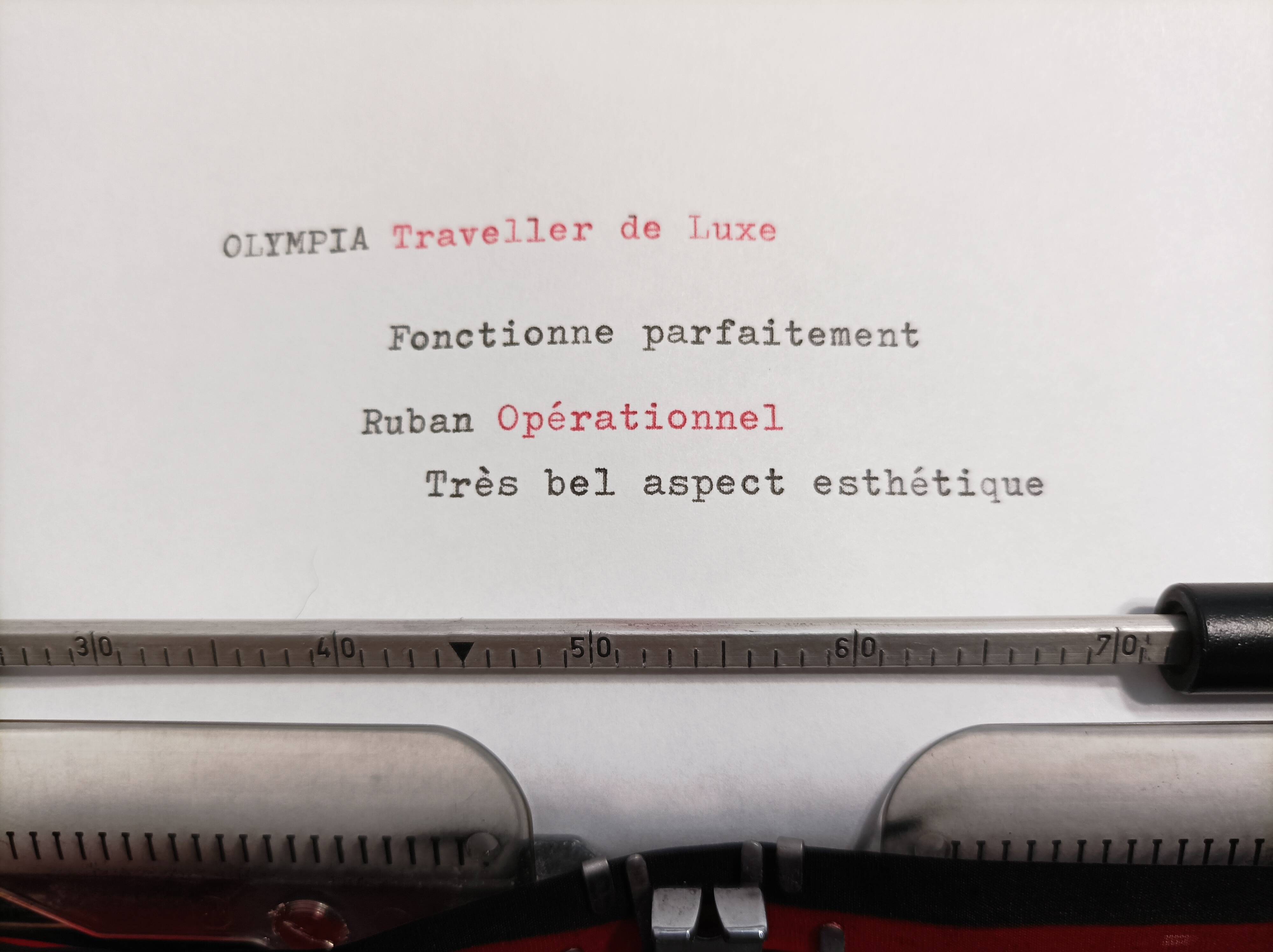 Olympia Traveler de Luxe white typewriter