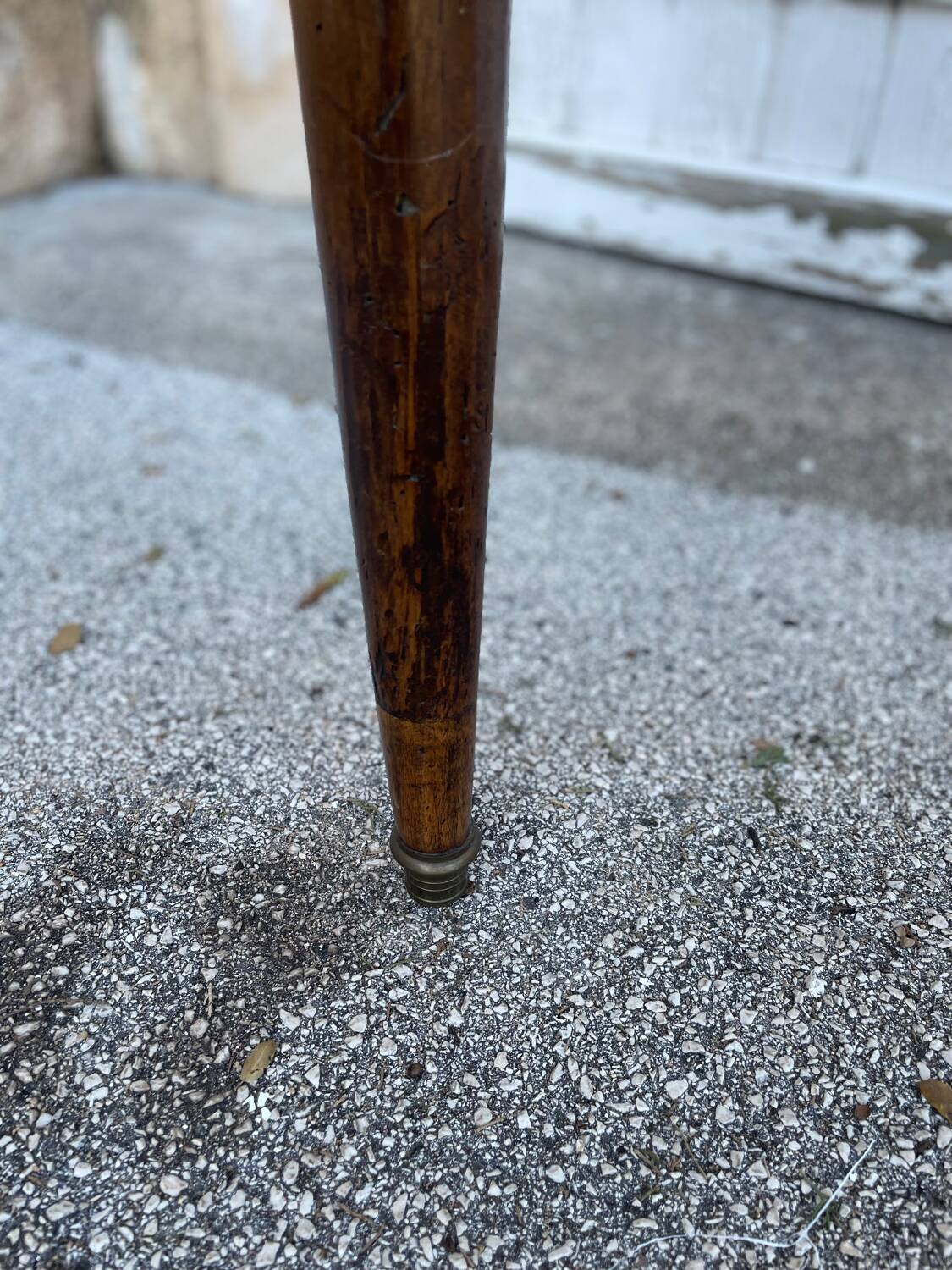 Table half-moon in solid walnut