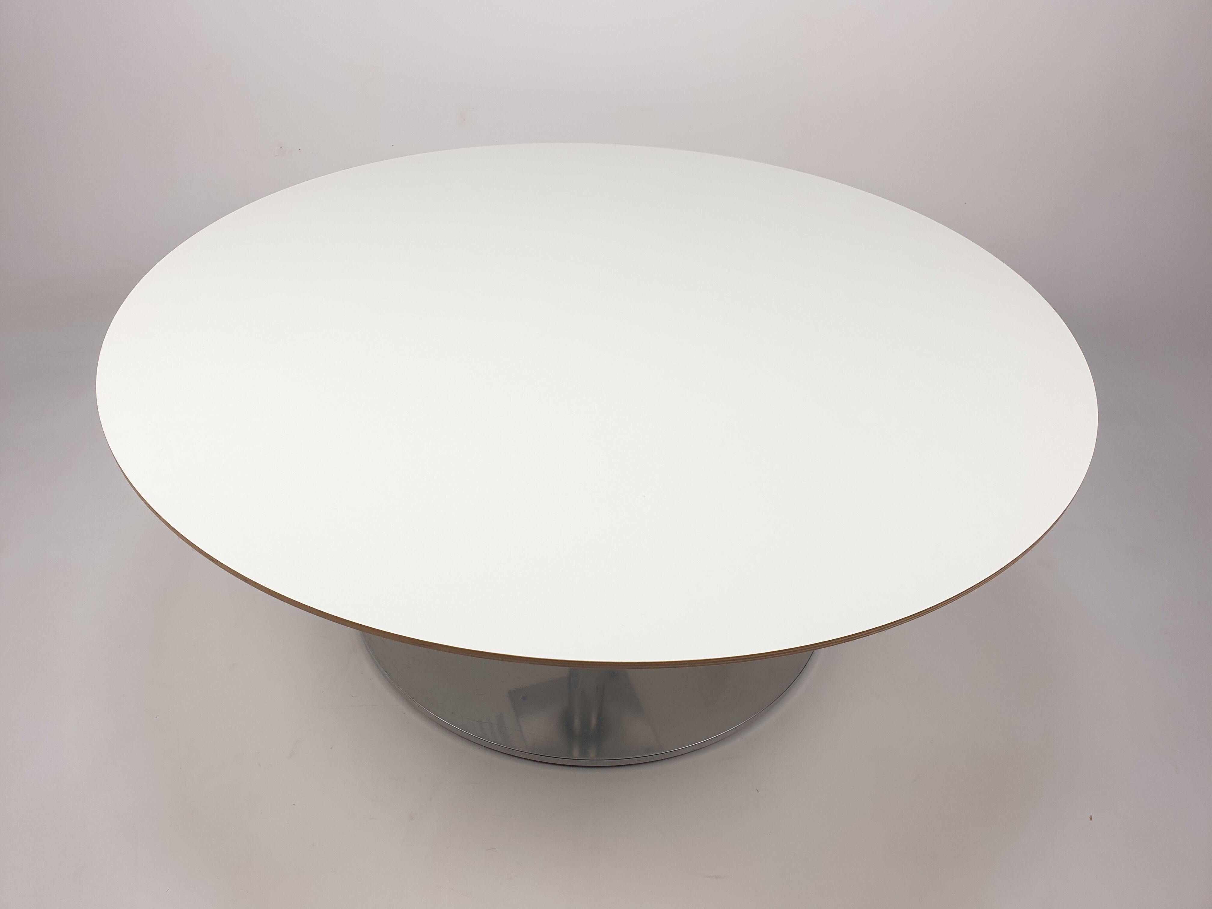 Round coffee table by Pierre Paulin for Artifort, 1990s