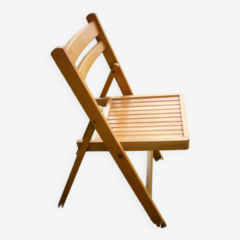 Vintage blond wood folding chair