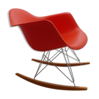 Rocking-chair by Charles & Ray Eames for Vitra