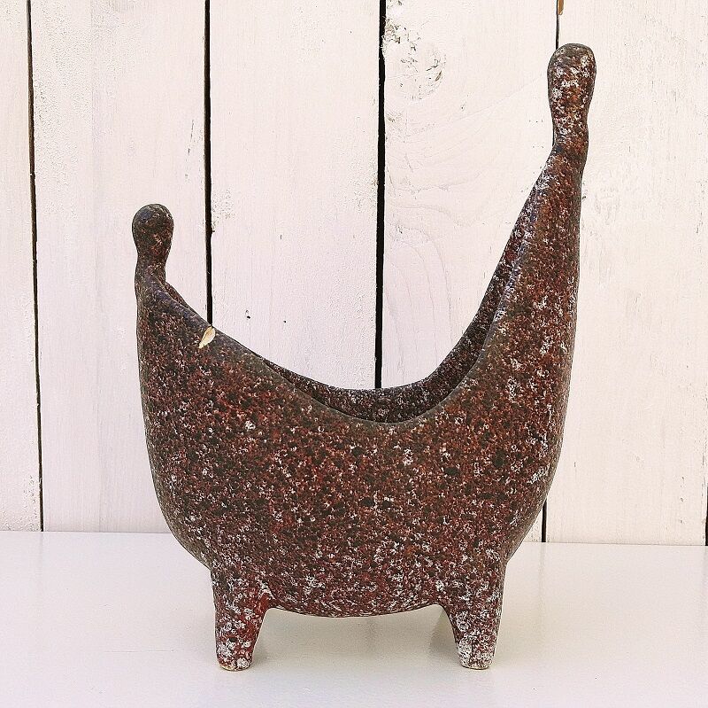 Anthropomorphic planter, Accolay ceramics