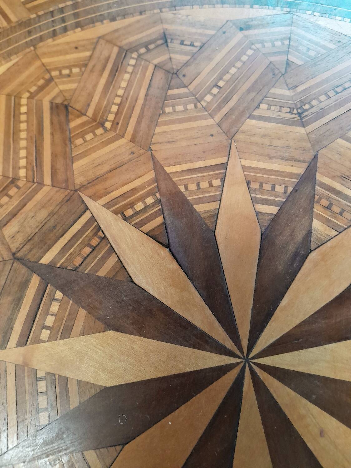 Marquetry pedestal table