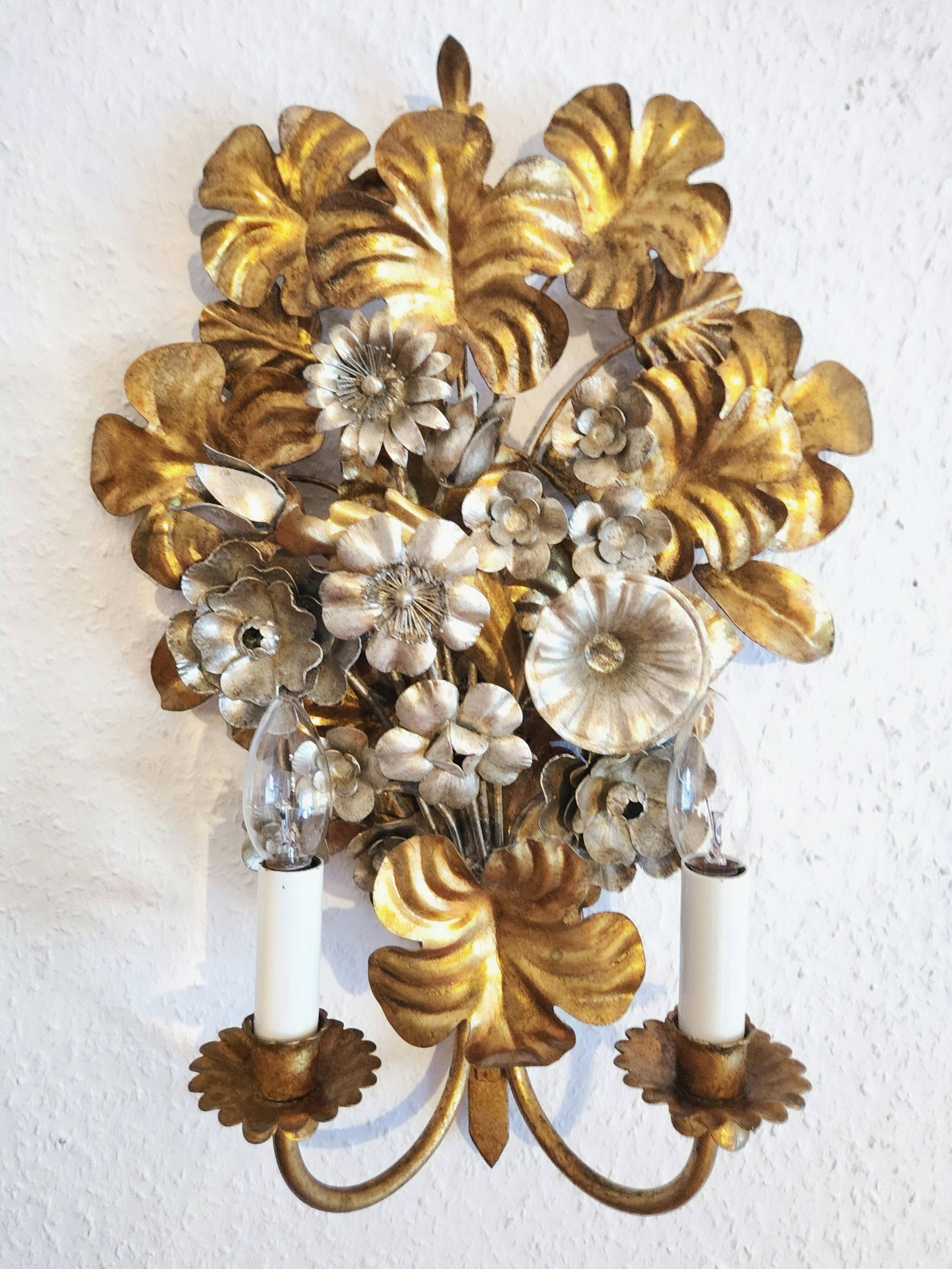 S.Salvadori Wandlampe vergoldet ersilbert Blumenmuster