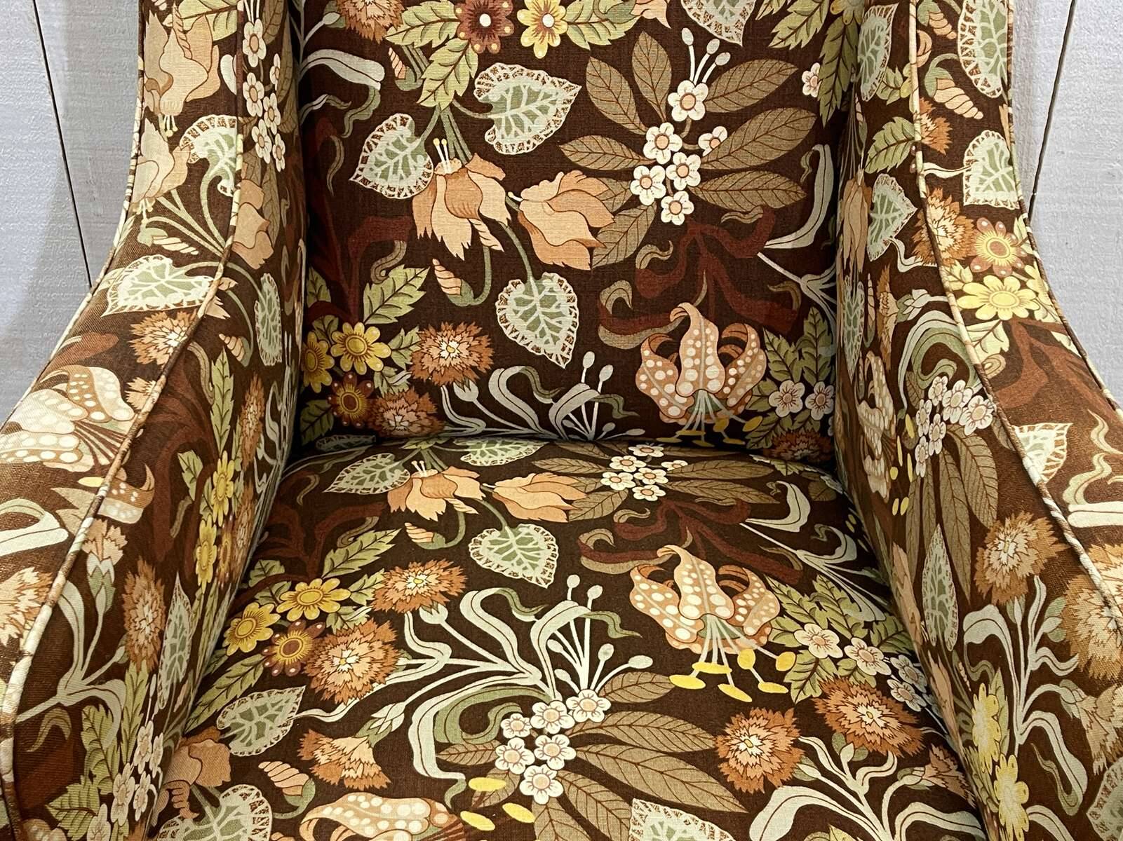 Fauteuil anglais des années 1930 à tissu fleurs
