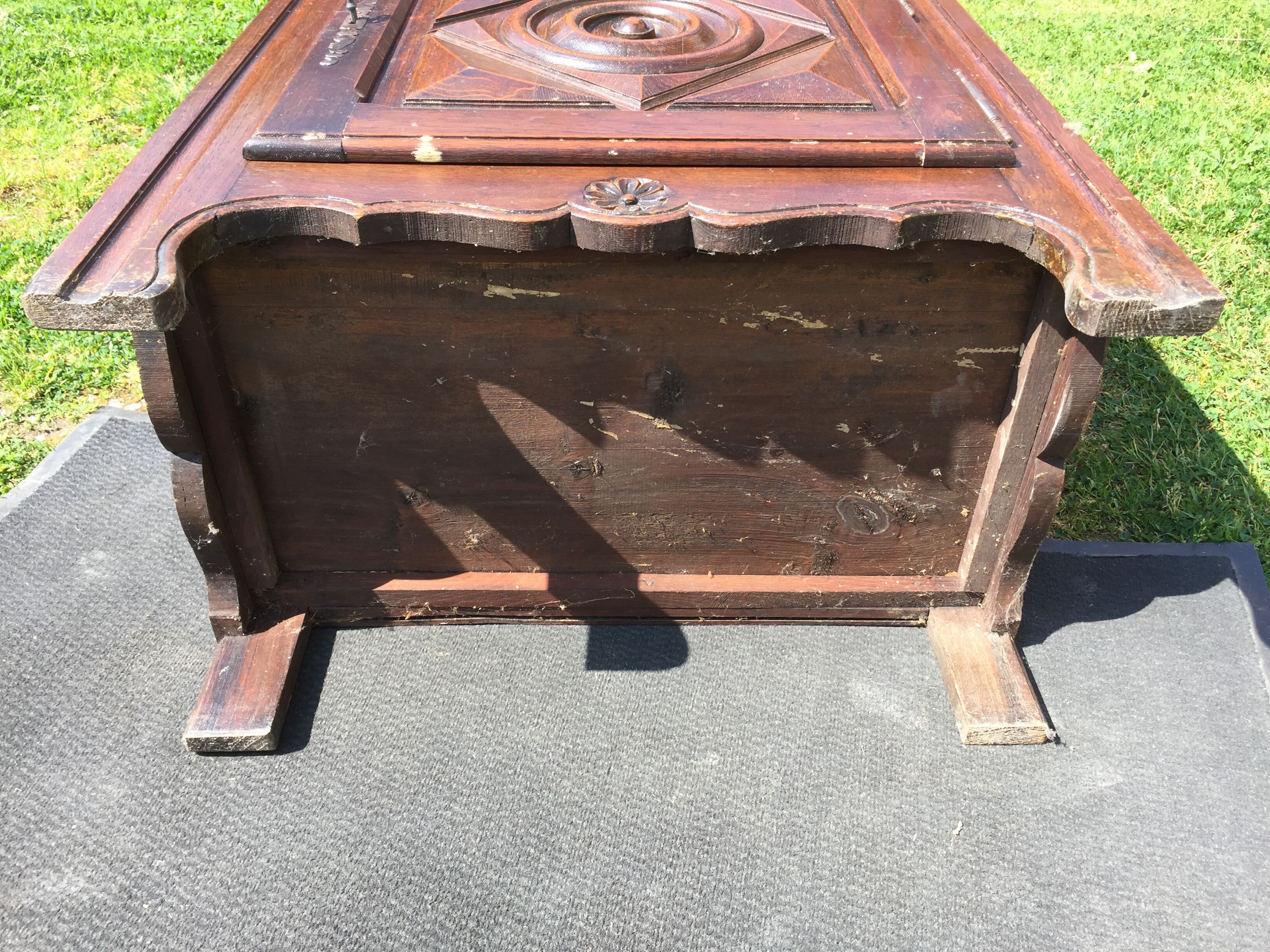 Buffet neo Louis XIII in oak with 1 door and 1 drawer.