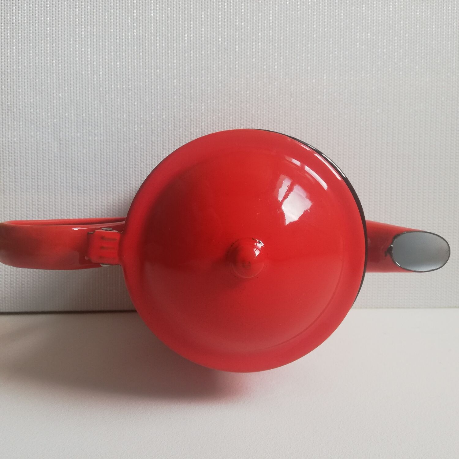 Enamelled coffee maker