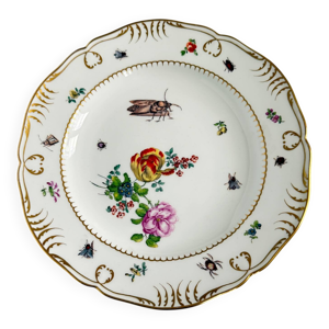 assiette en porcelaine