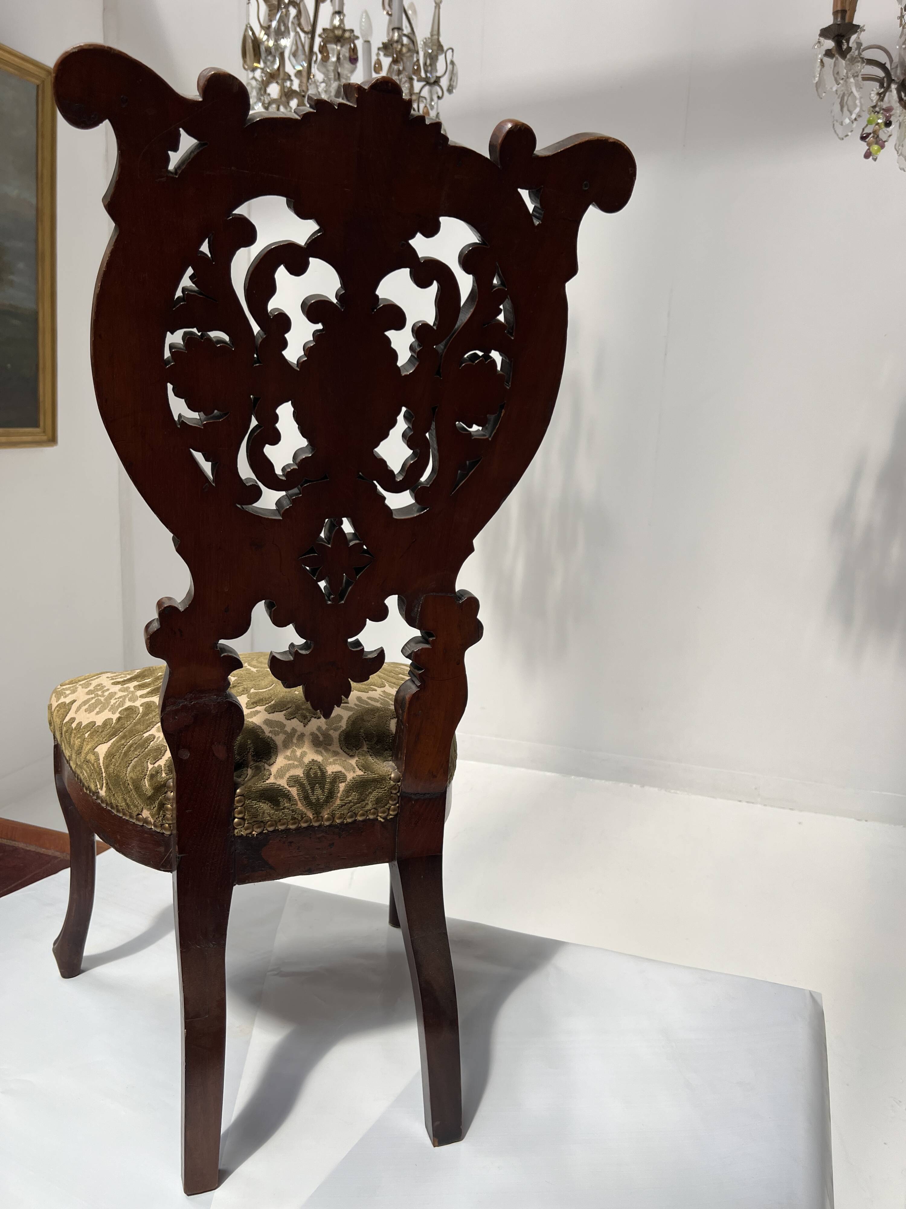 Napoleon III period armchair in carved mahogany, 19th century.