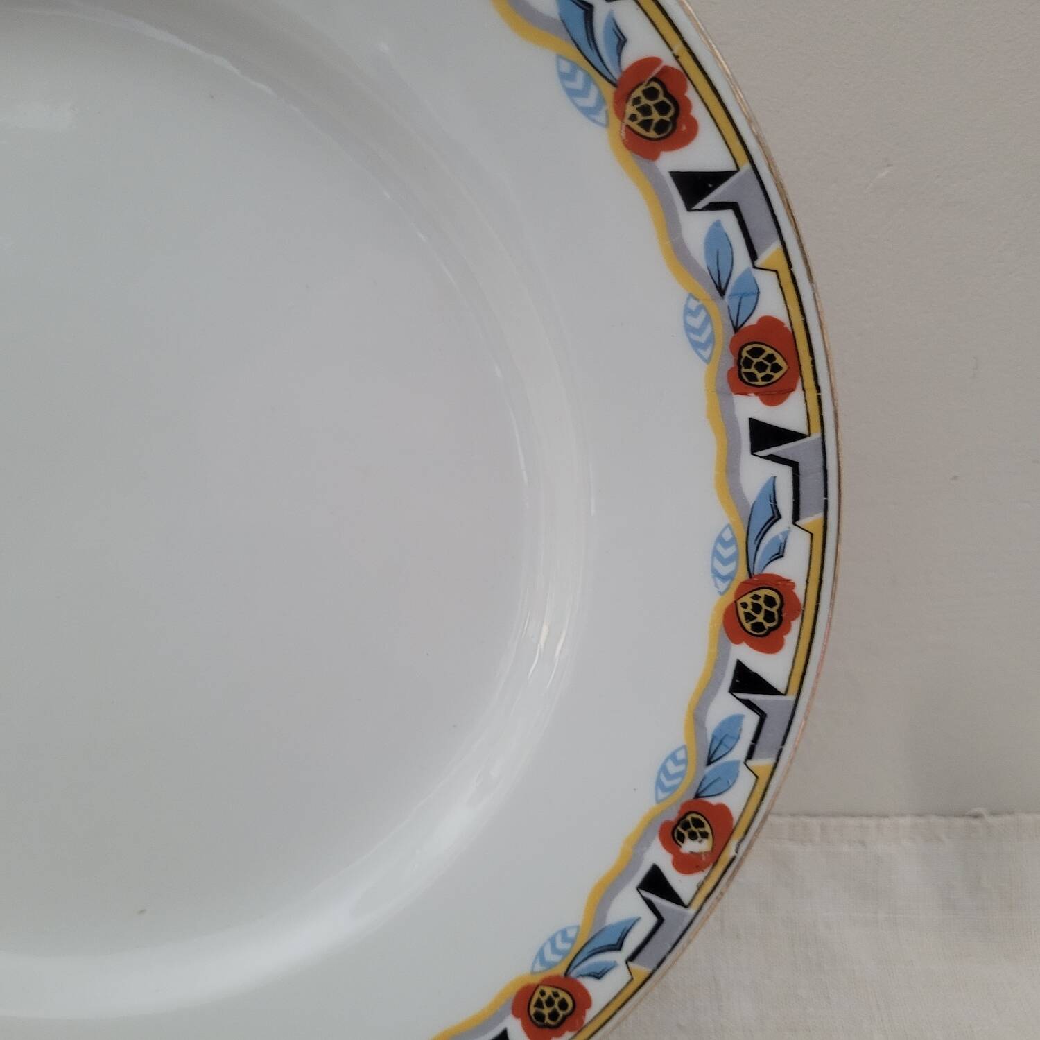 Round Art Deco plate MLV France 1930s