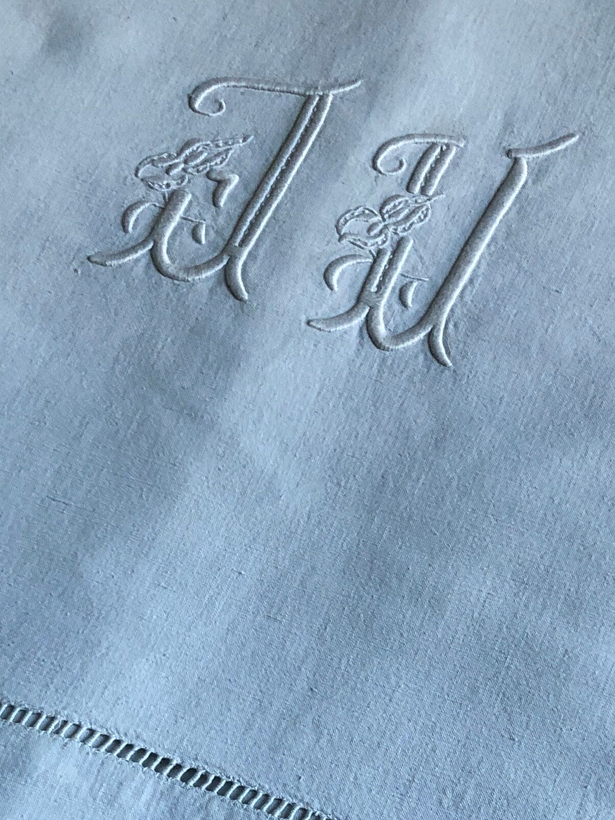 Drap ancien en lin et coton teinté en céladon