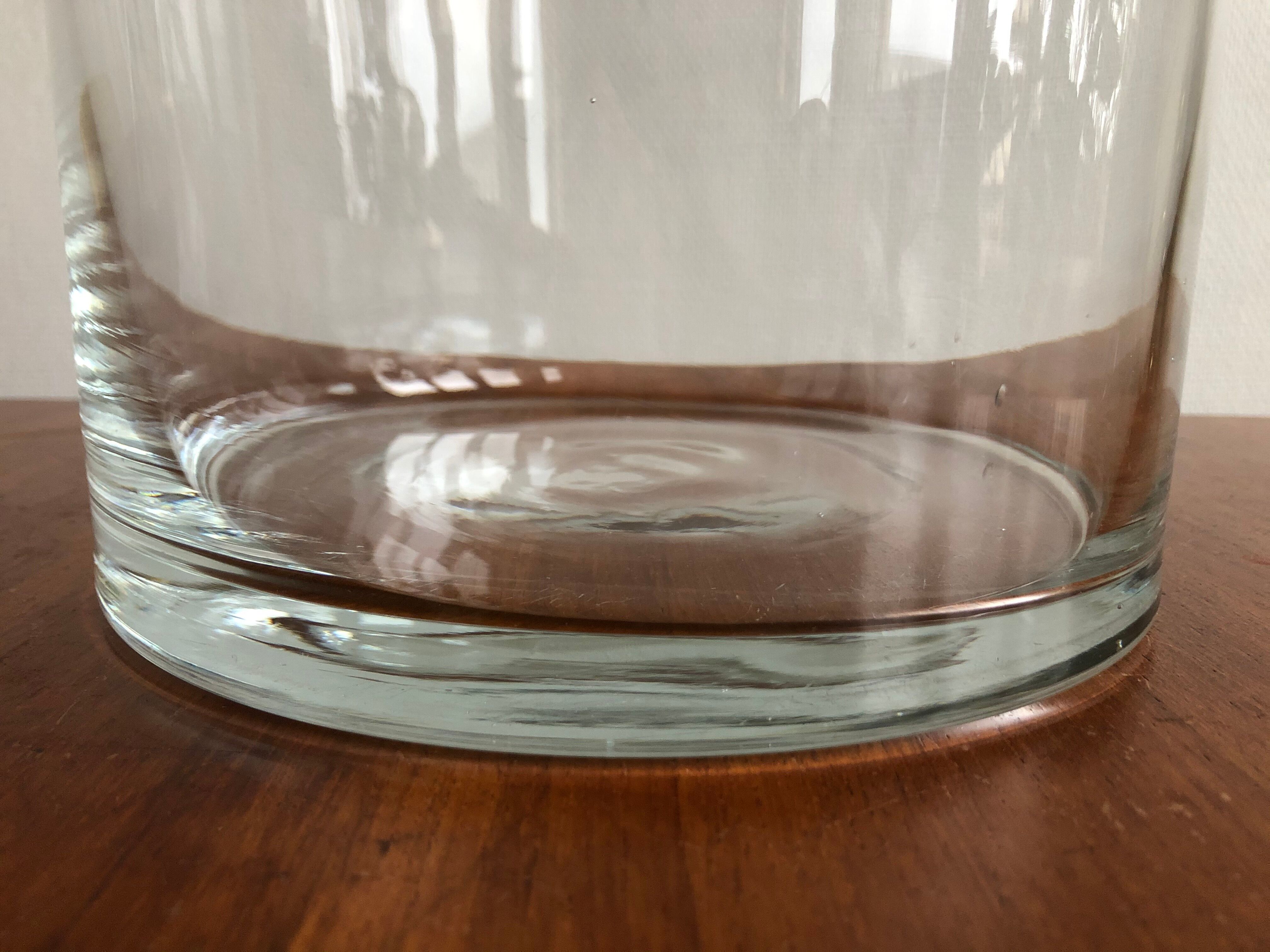 Large cylindrical vase in blown glass