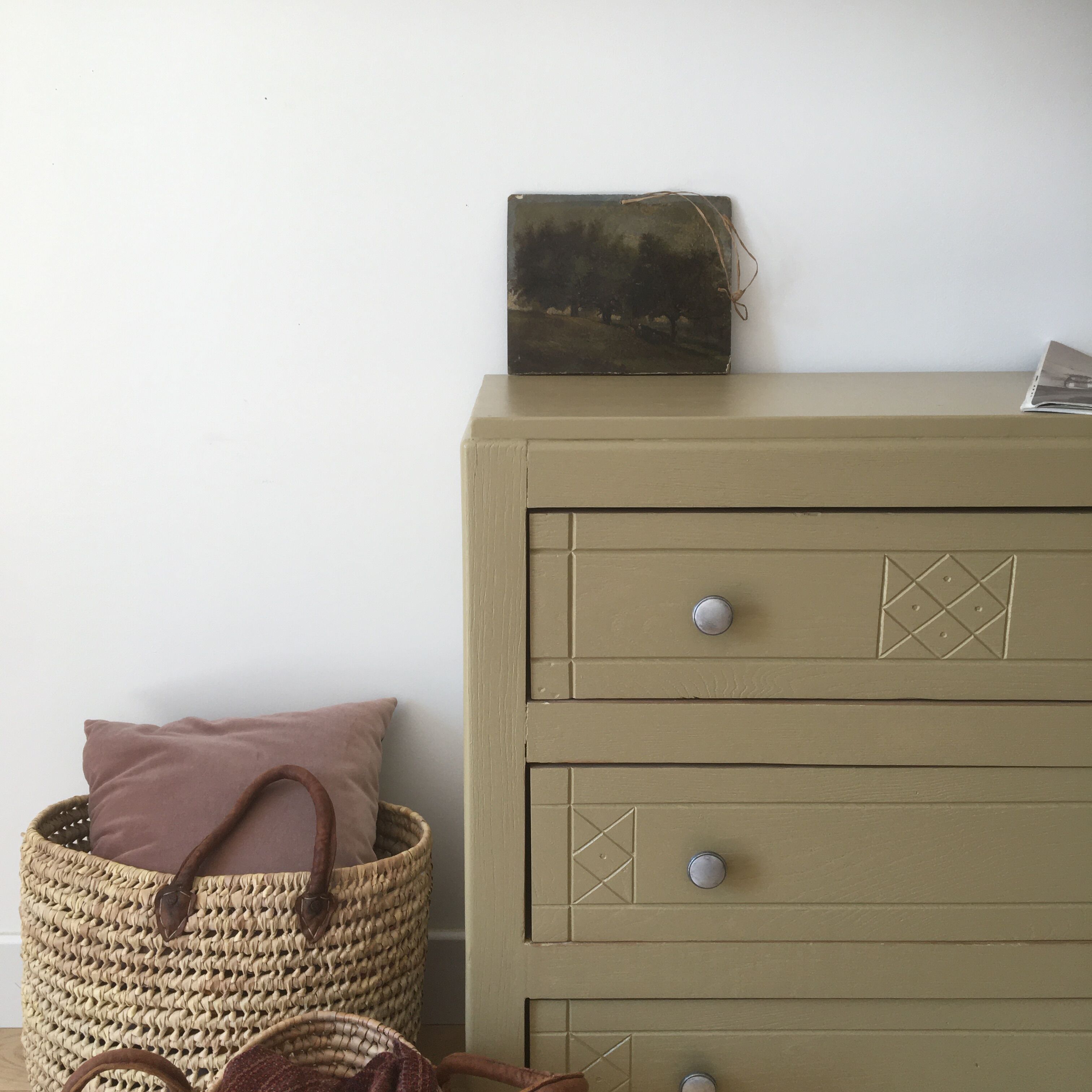 Art Deco chest of drawers
