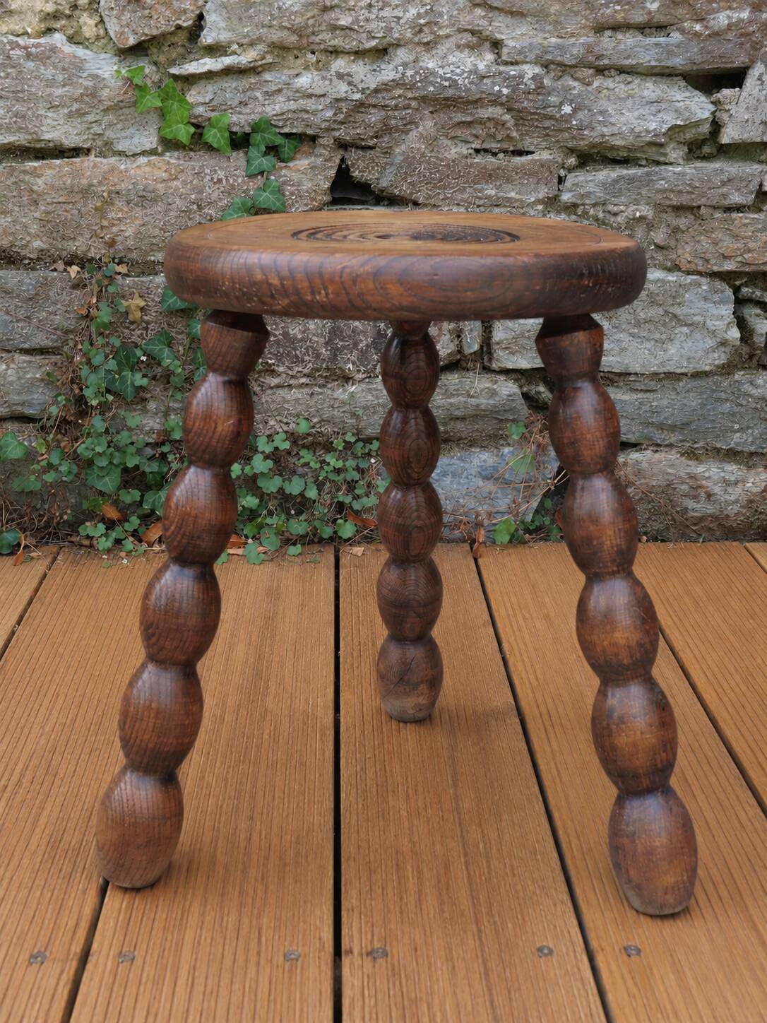 Tabouret tripode en bois, pieds en bois tourné