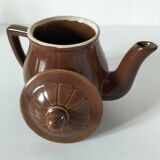 "Selfish" teapot